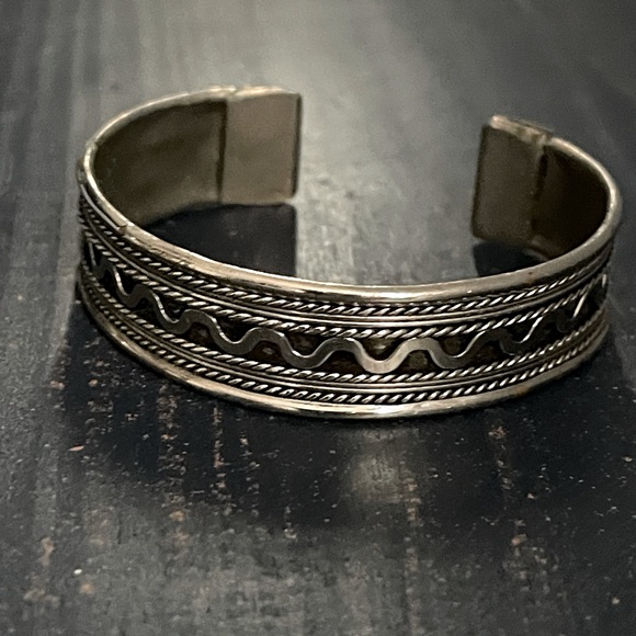 Vintage Silver Cuff - Picture 4 of 6